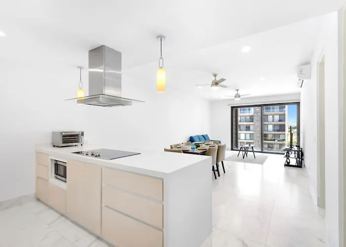 Walk To The Beach, Great Location *